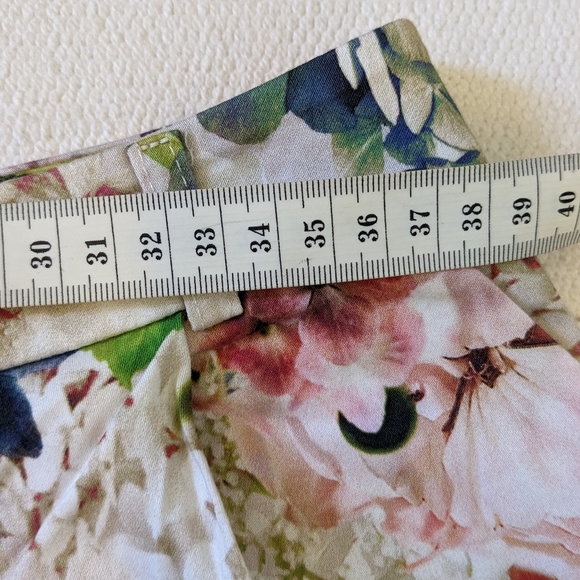 Topshop floral high waisted shorts size UK10, US 6 EU 38. - Picture 6 of 6